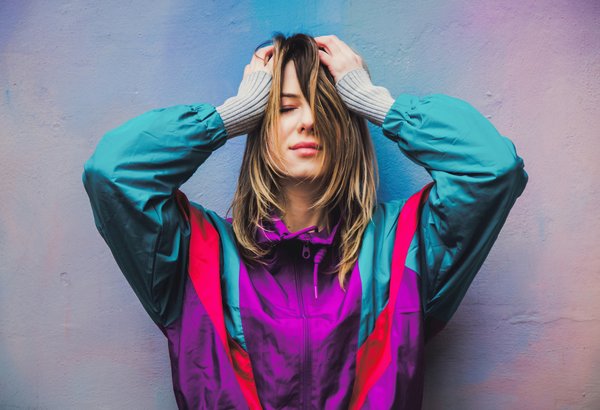 Quelles astuces pour porter des pantalons à motif pied-de-poule au bureau ?